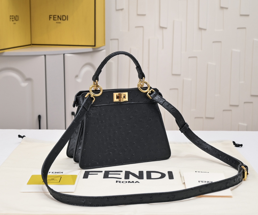 【Fendi】peekaboo  20x15x6.5cm