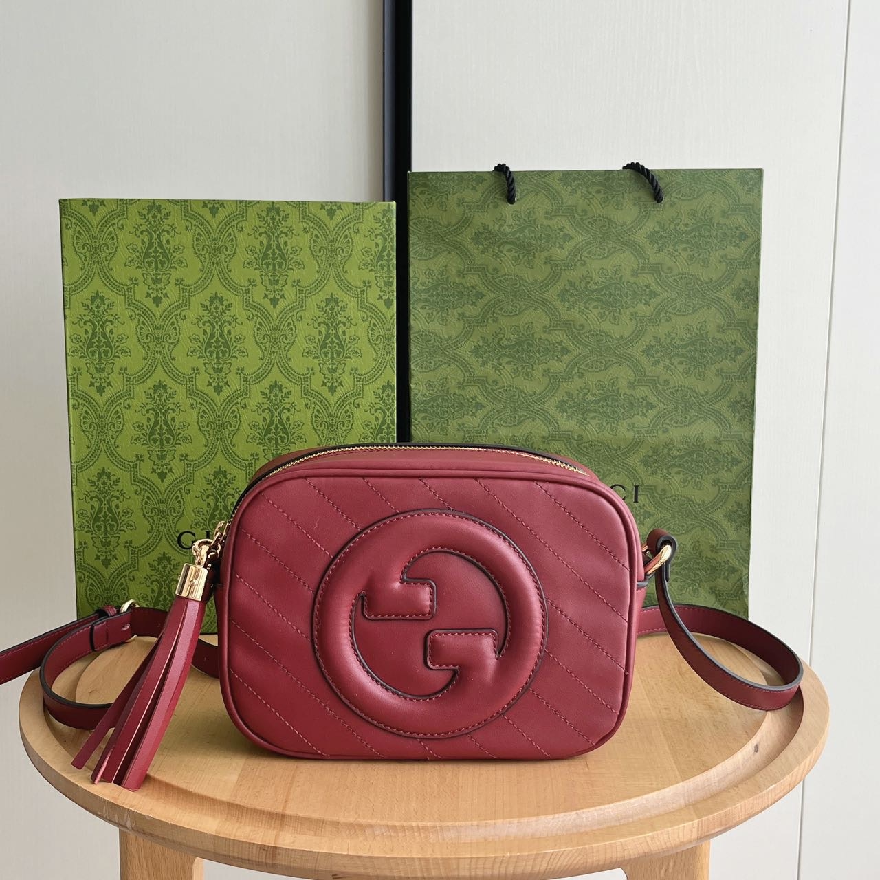 【GUCCI】𝐁𝐥𝐨𝐧𝐝𝐢𝐞 21*15.5*5.5cm