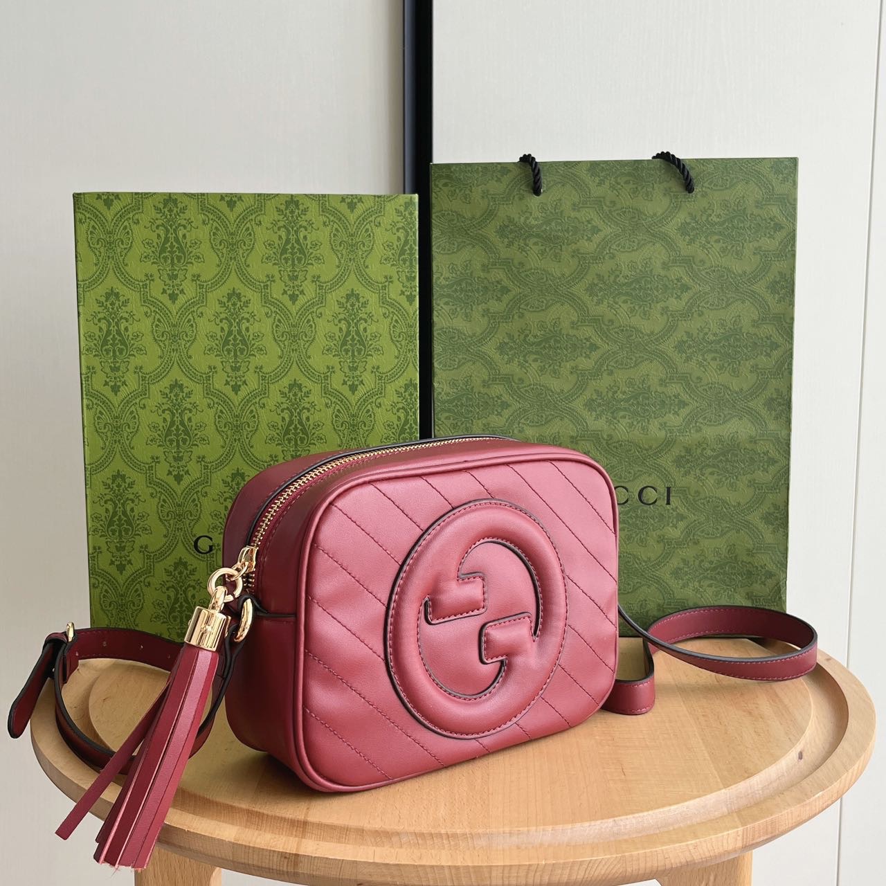 【GUCCI】𝐁𝐥𝐨𝐧𝐝𝐢𝐞 21*15.5*5.5cm
