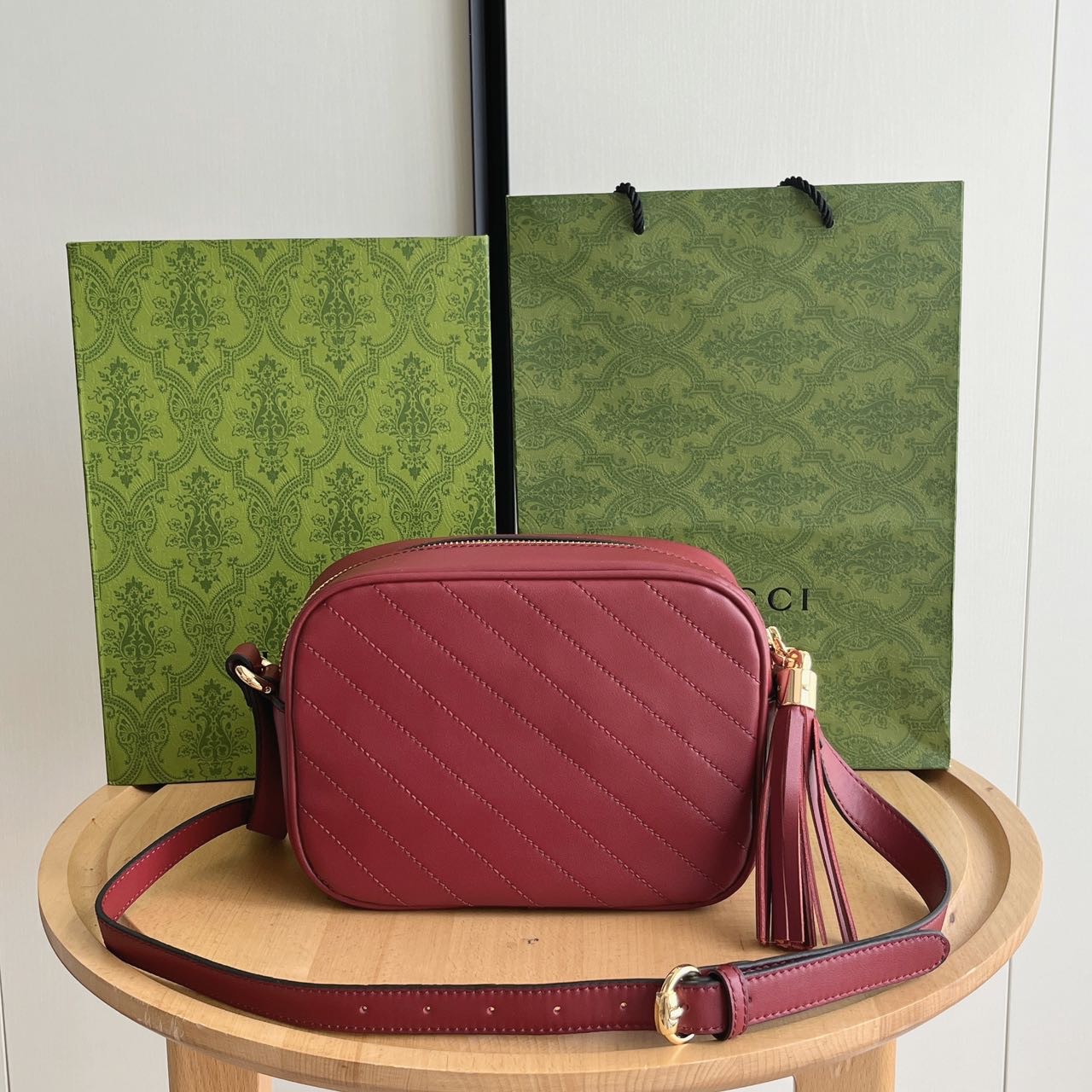 【GUCCI】𝐁𝐥𝐨𝐧𝐝𝐢𝐞 21*15.5*5.5cm