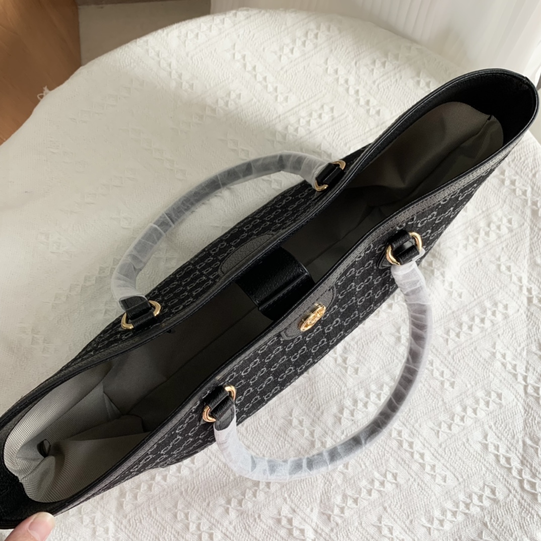 【GUCCI】𝙂𝙂 𝘿𝙀𝙉𝙄𝙈  38×28×14cm