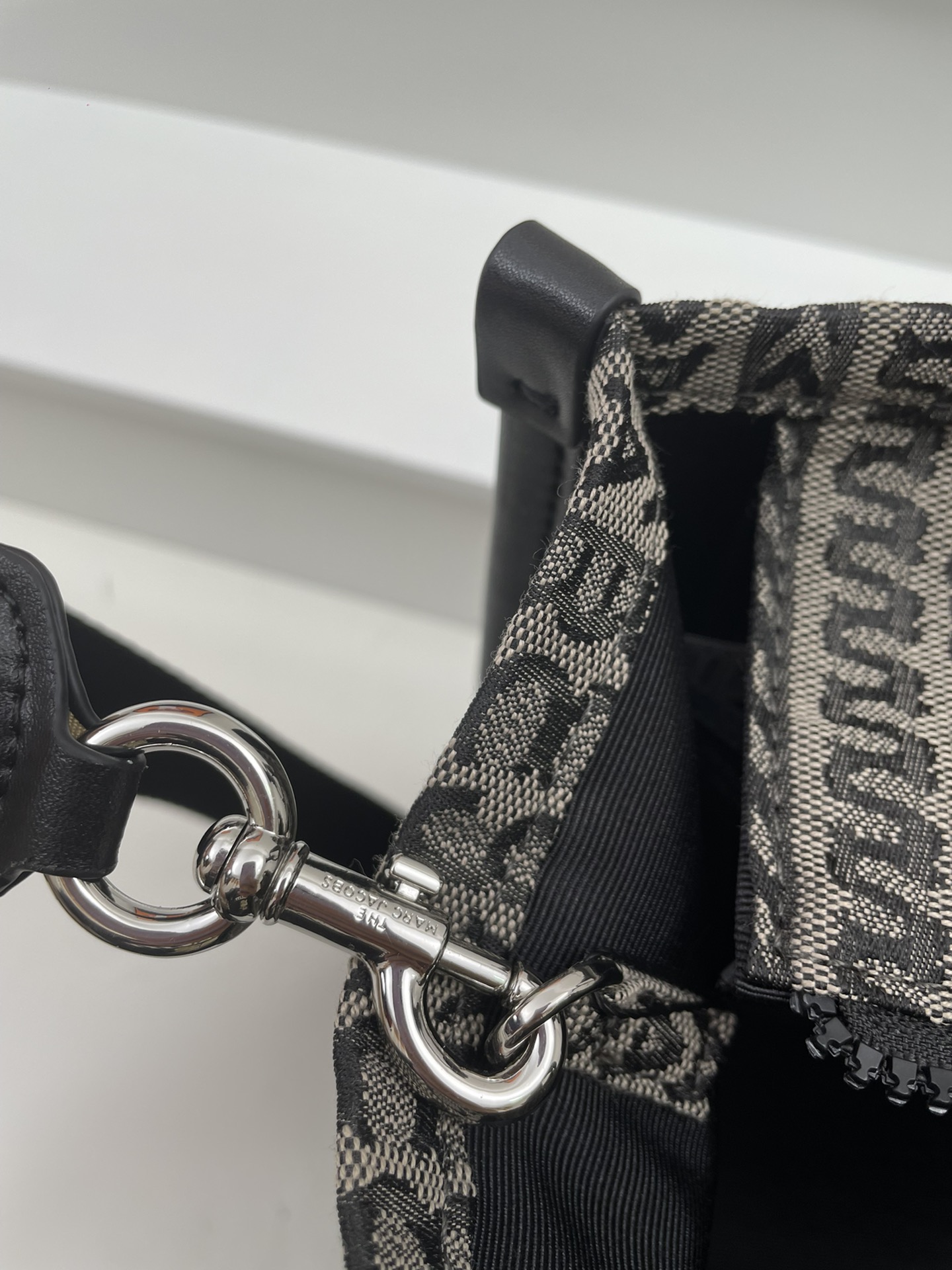 【MARC JACOBS】32-26-13cm