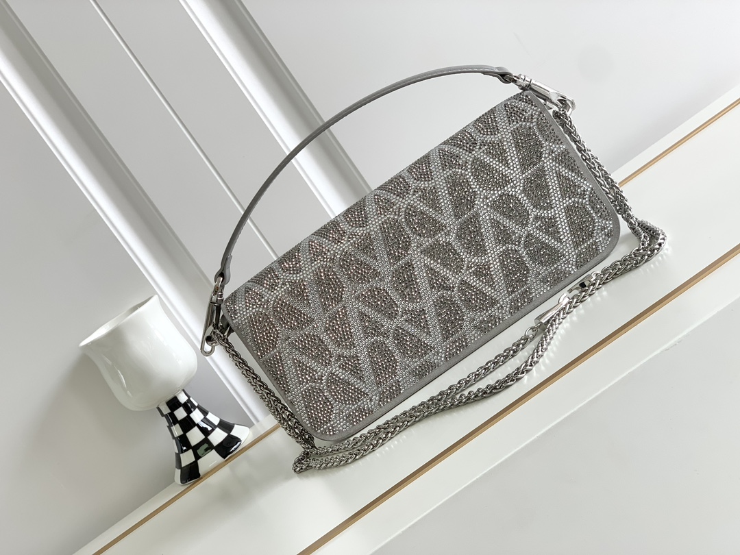 【Valentino】Garavani  27 x 13 x 6 cm