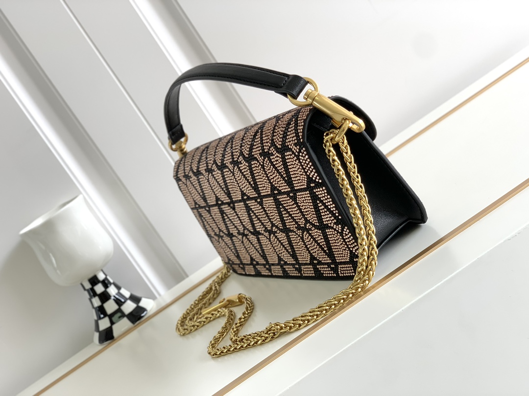 【Valentino】Garavani  27 x 13 x 6 cm