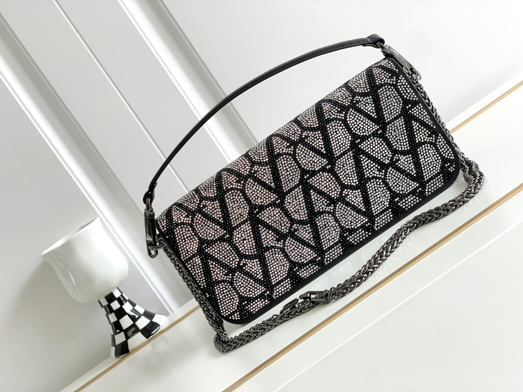 【Valentino】Garavani  27 x 13 x 6 cm