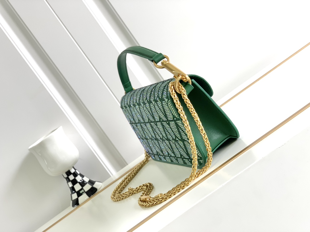 【Valentino】Garavani  27 x 13 x 6 cm