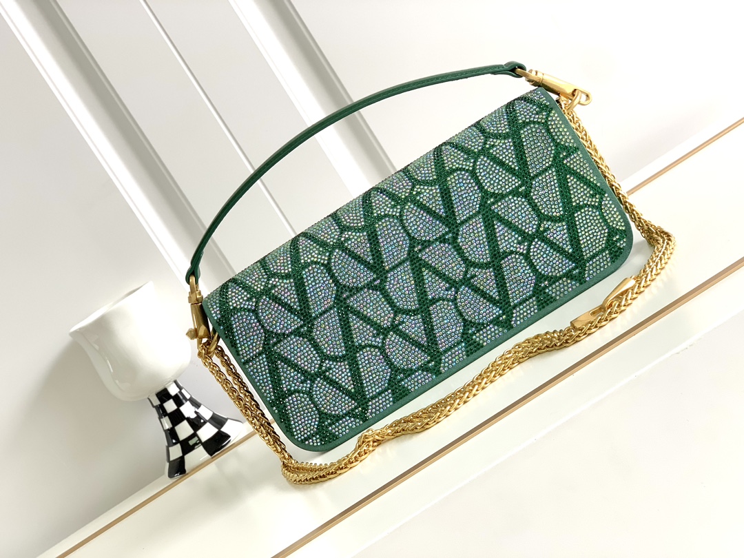 【Valentino】Garavani  27 x 13 x 6 cm