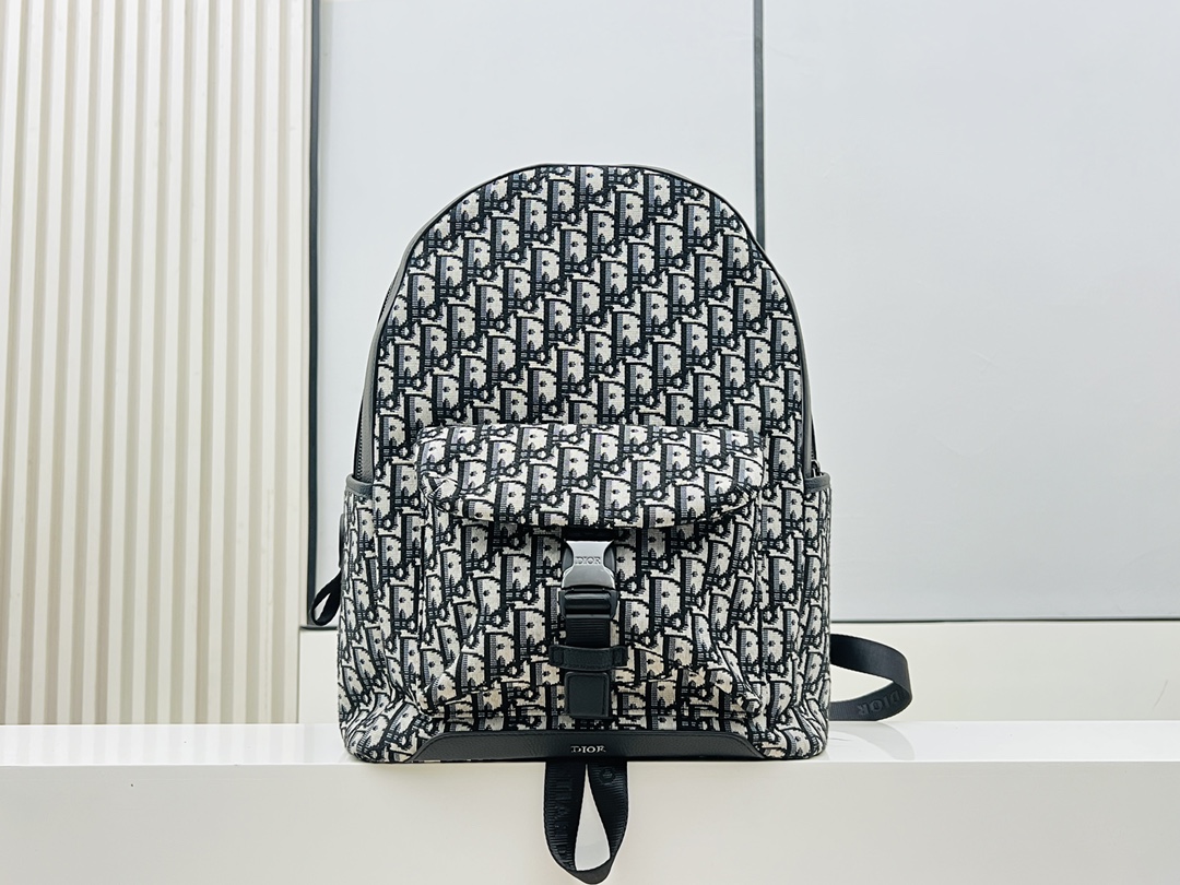 【DIOR】Explore  30-42-14.5 CM
