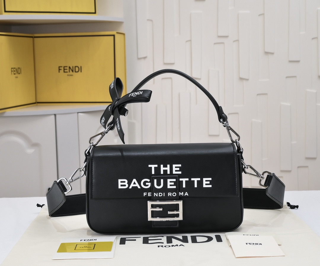 【Fendi】Baguette  28x13.5x6.5cm