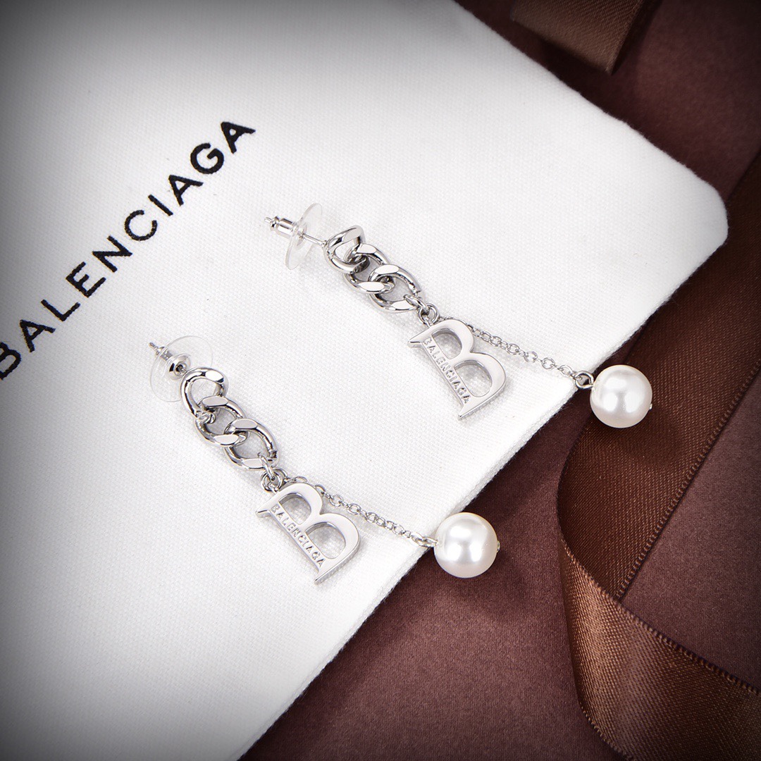 【ピアス】★Balenciaga★
