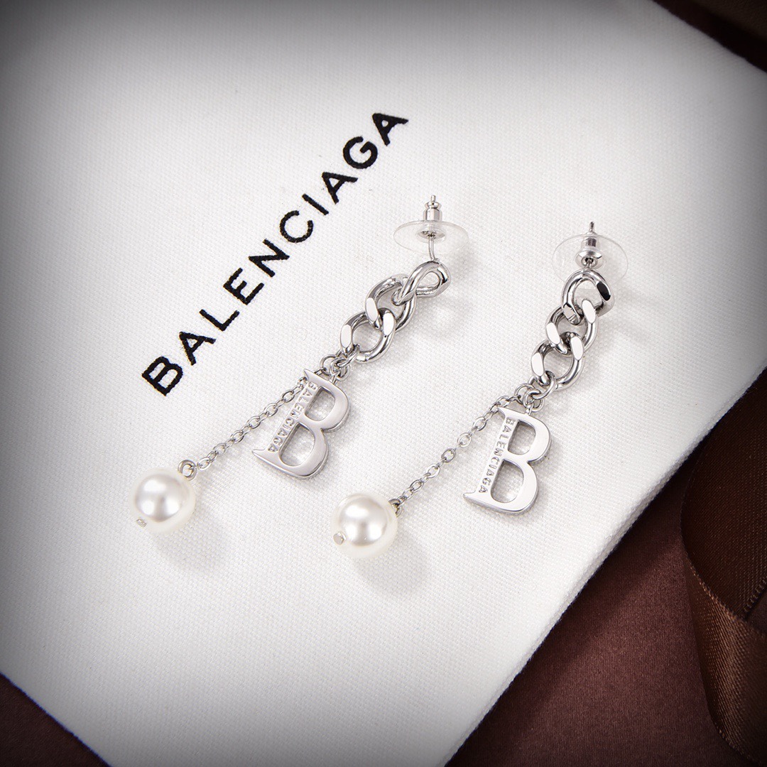 【ピアス】★Balenciaga★