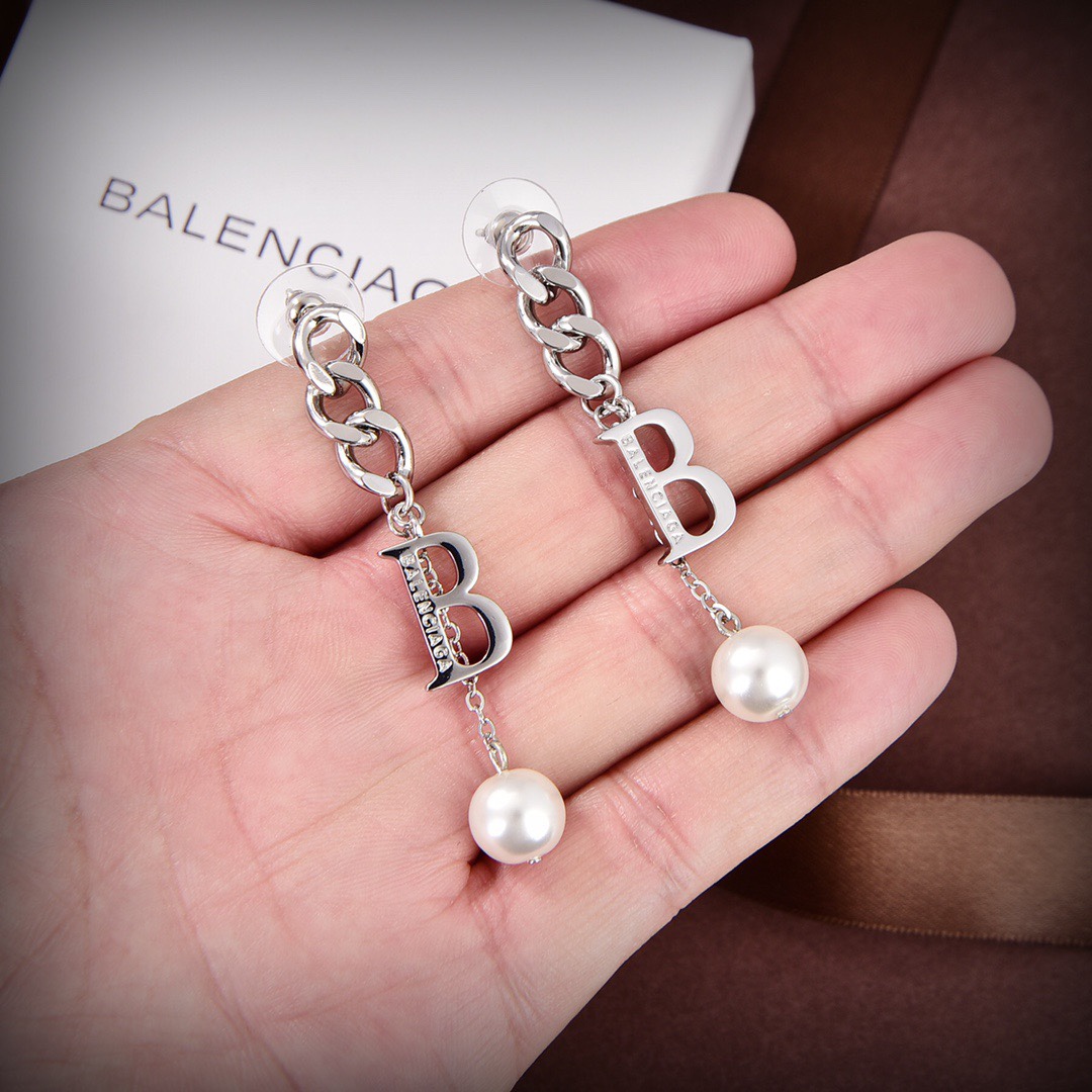 【ピアス】★Balenciaga★
