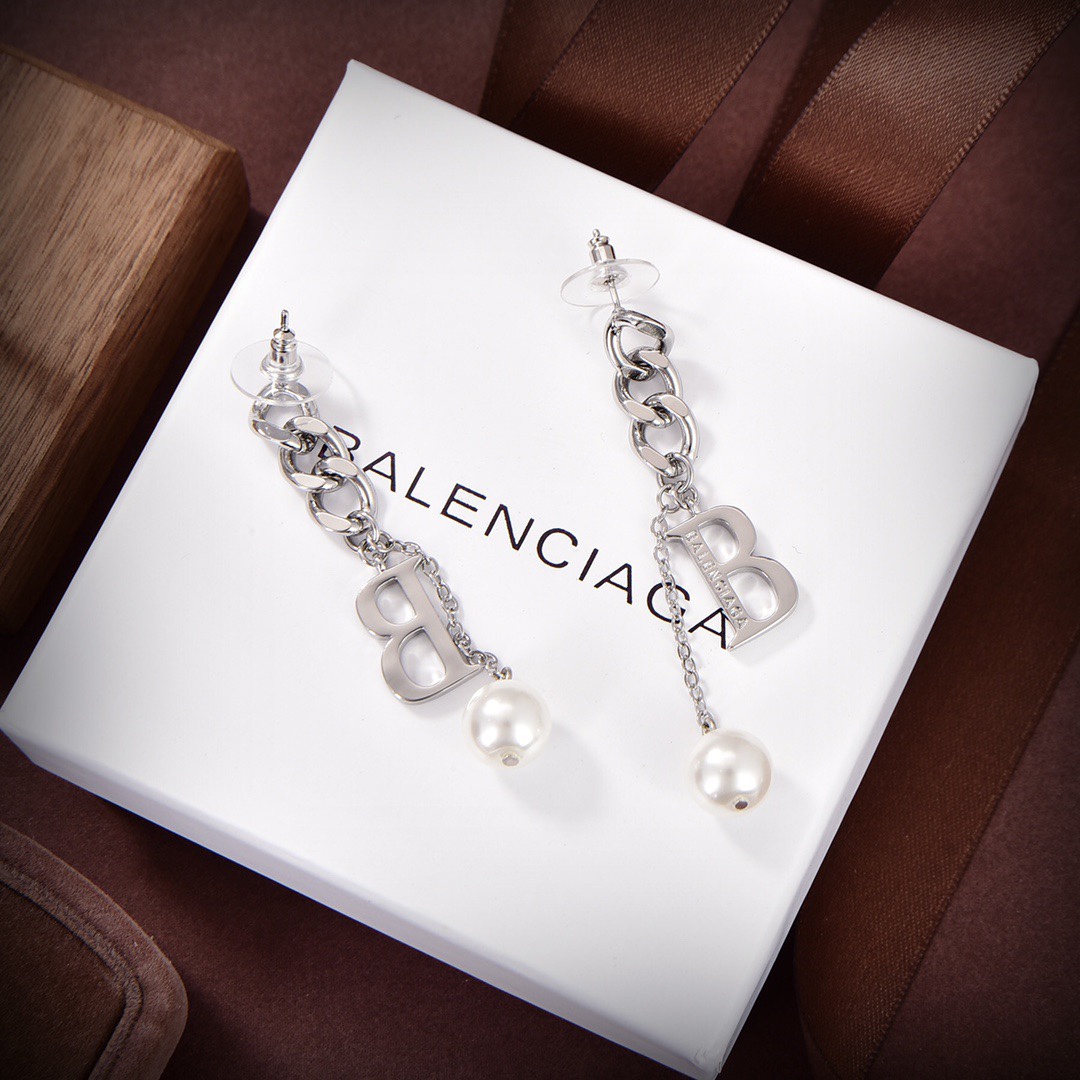 【ピアス】★Balenciaga★
