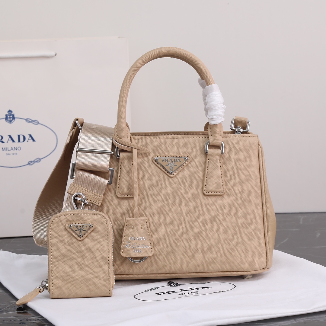 【PRADA】 サイズ:23×16.5×10cm -5色