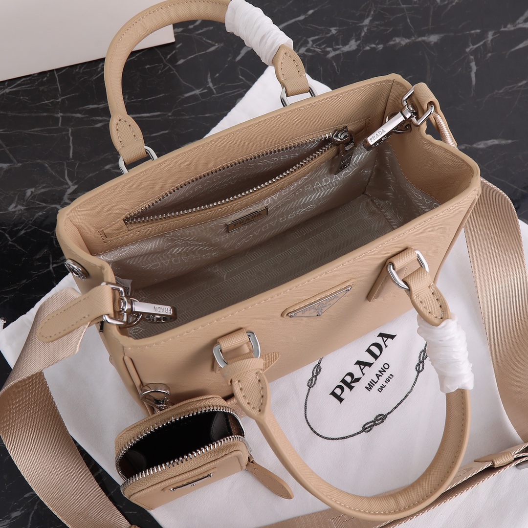 【PRADA】 サイズ:23×16.5×10cm -5色