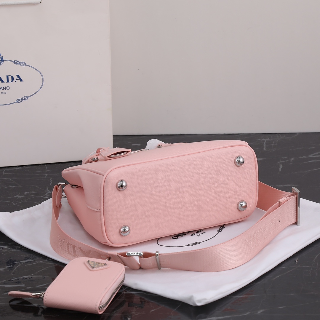 【PRADA】 サイズ:23×16.5×10cm -5色