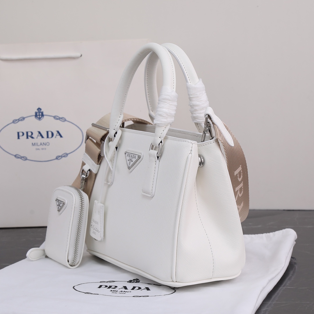 【PRADA】 サイズ:23×16.5×10cm -5色