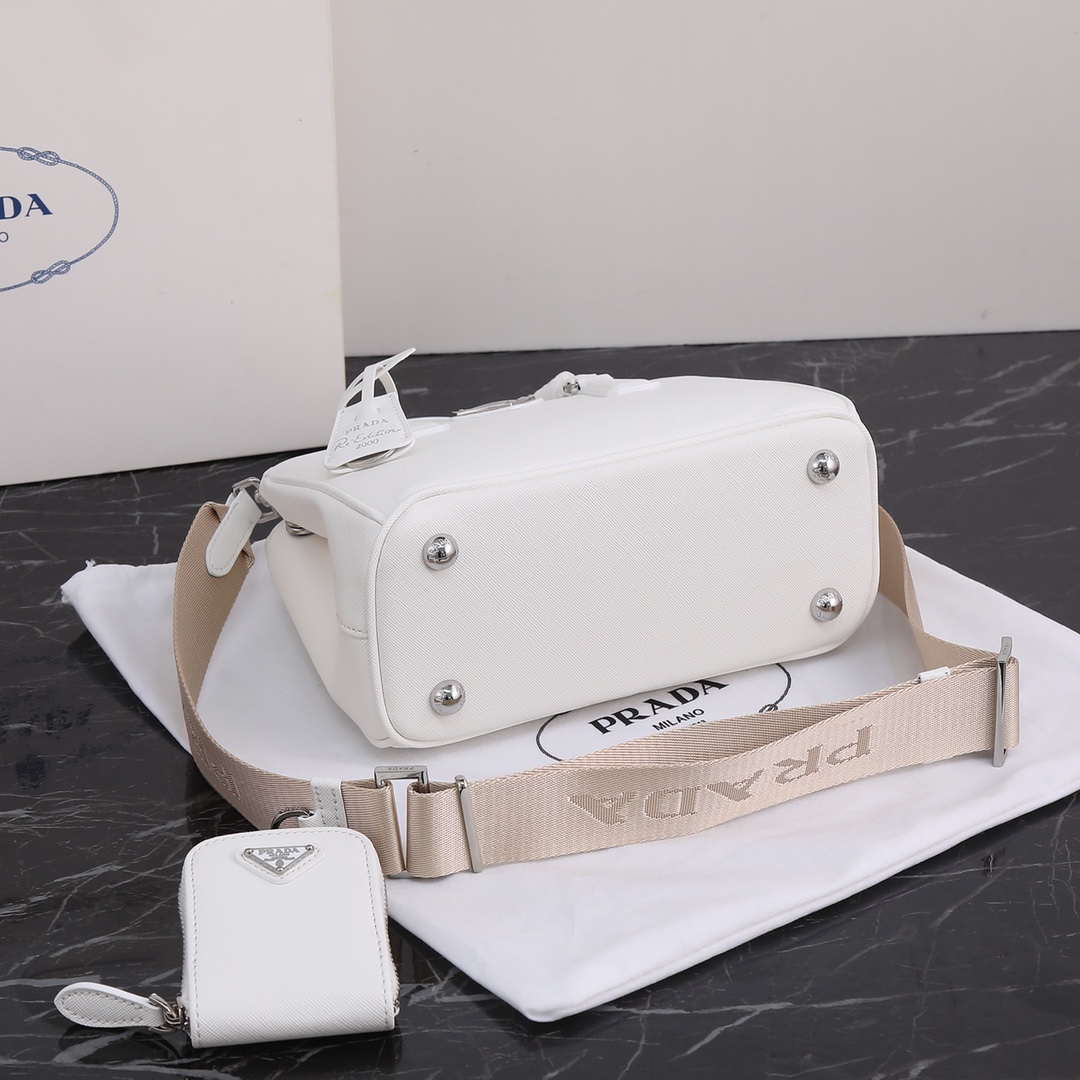 【PRADA】 サイズ:23×16.5×10cm -5色
