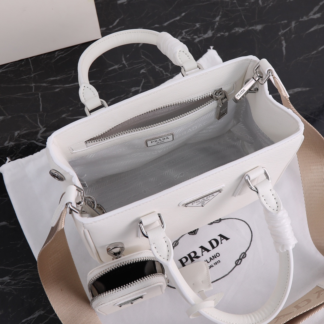 【PRADA】 サイズ:23×16.5×10cm -5色
