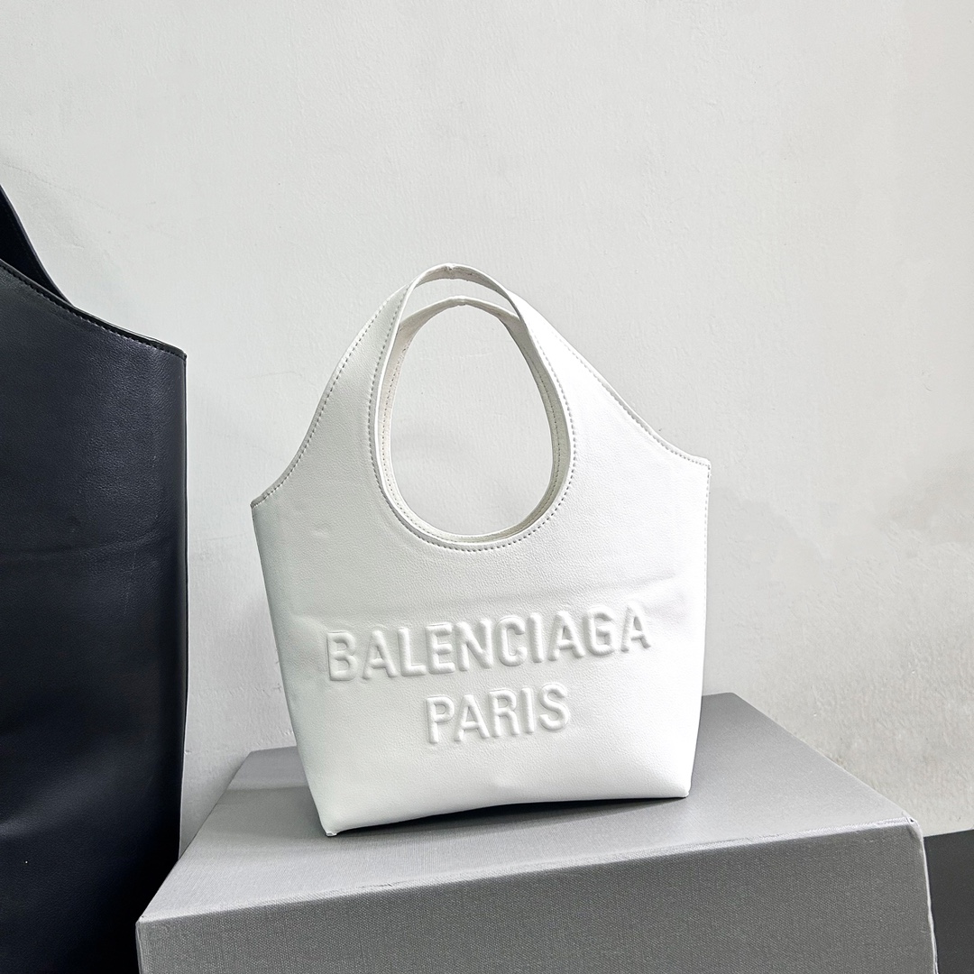 【Balenciaga】24×24×11cm