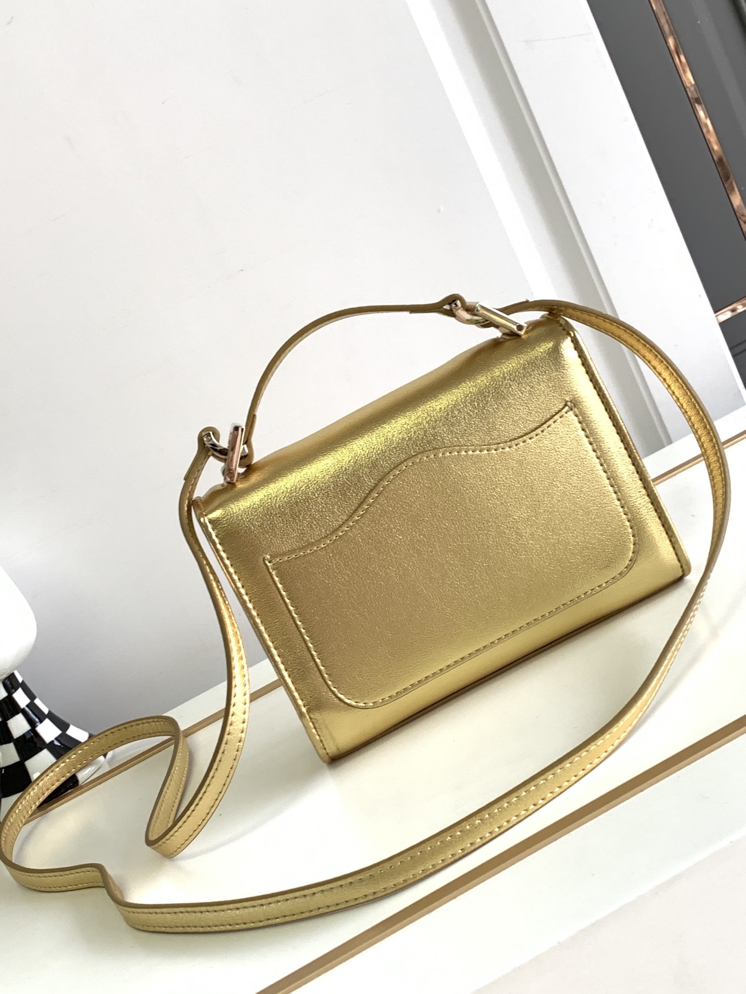 【Valentino】VLogoType 18x13x5cm