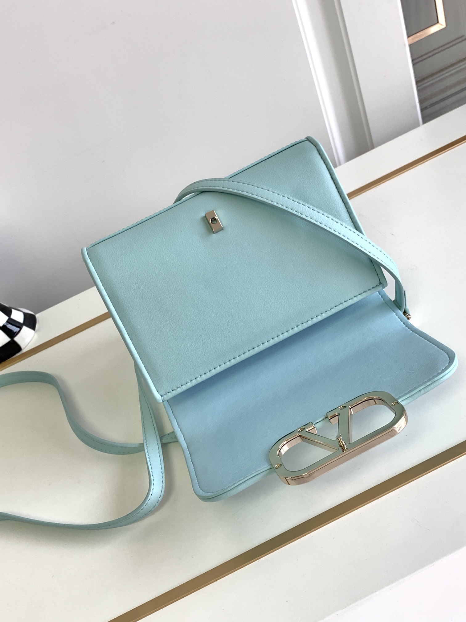 【Valentino】VLogoType 18x13x5cm