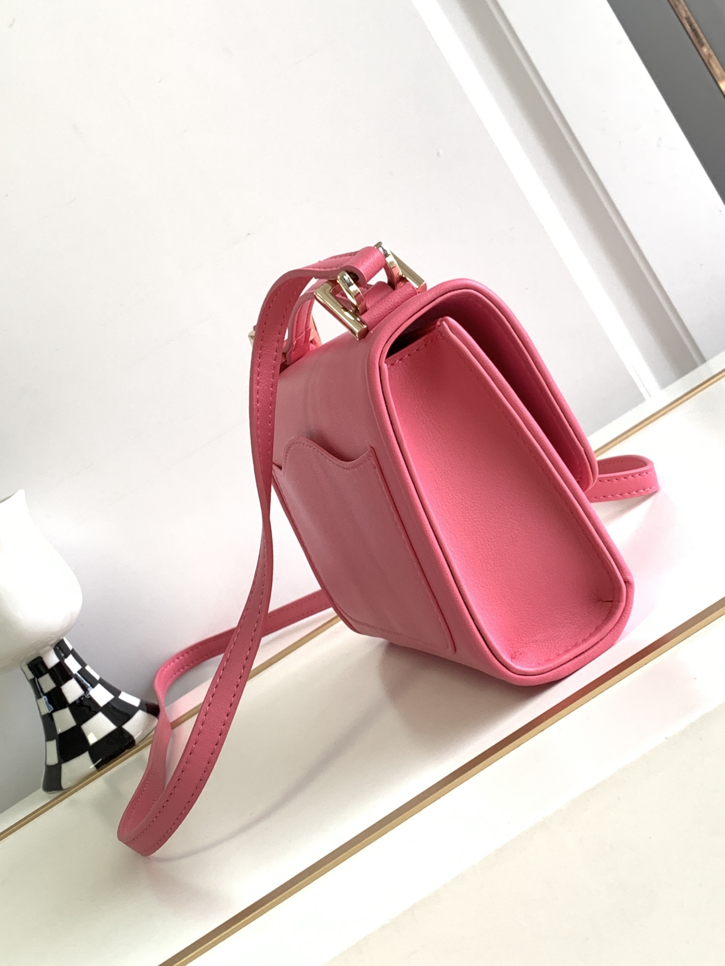 【Valentino】VLogoType 18x13x5cm