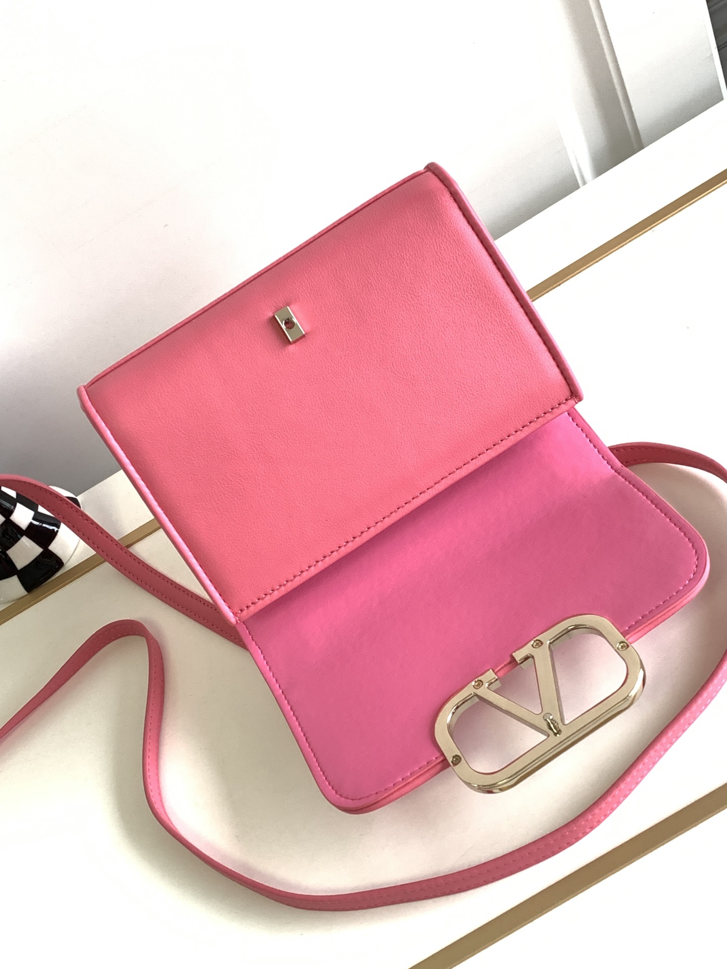 【Valentino】VLogoType 18x13x5cm