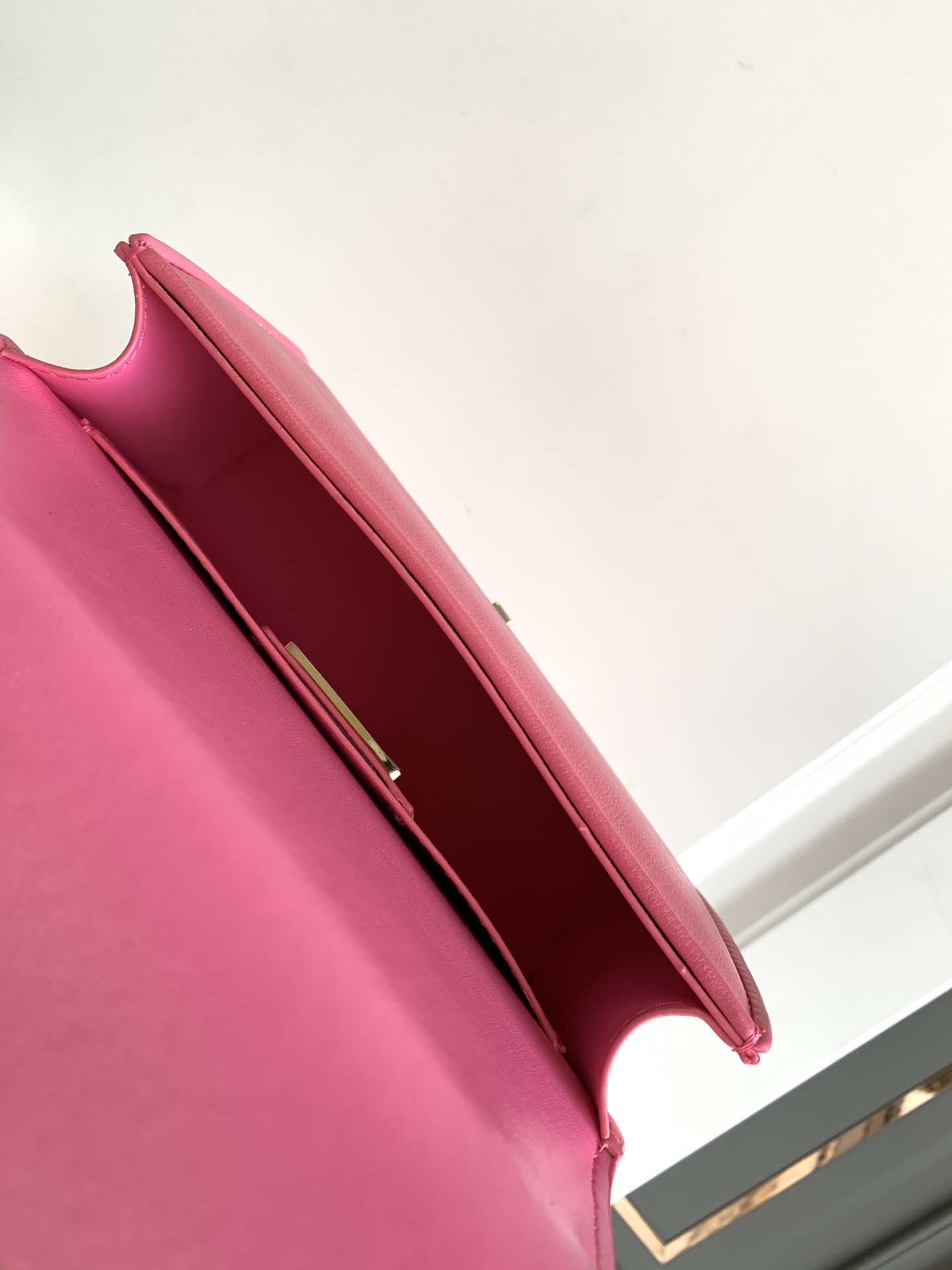 【Valentino】VLogoType 18x13x5cm