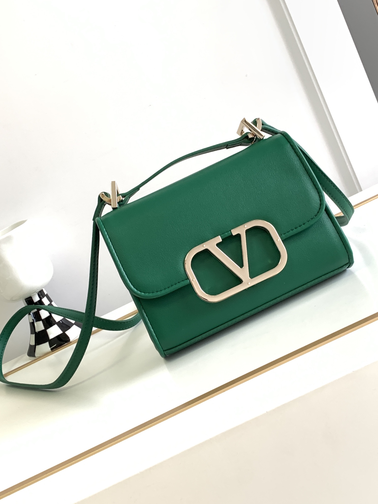 【Valentino】VLogoType 18x13x5cm