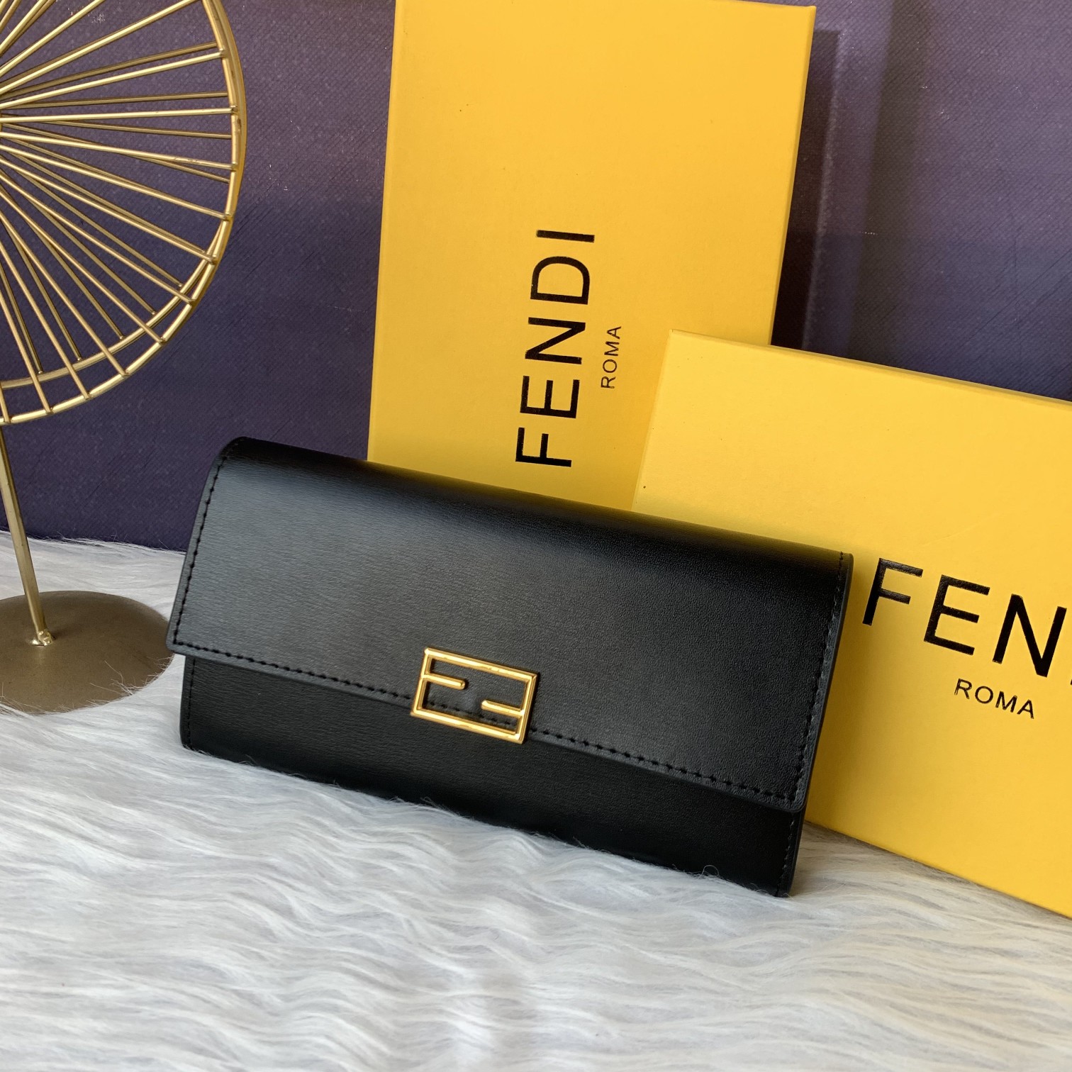 【Fendi】F7A0156