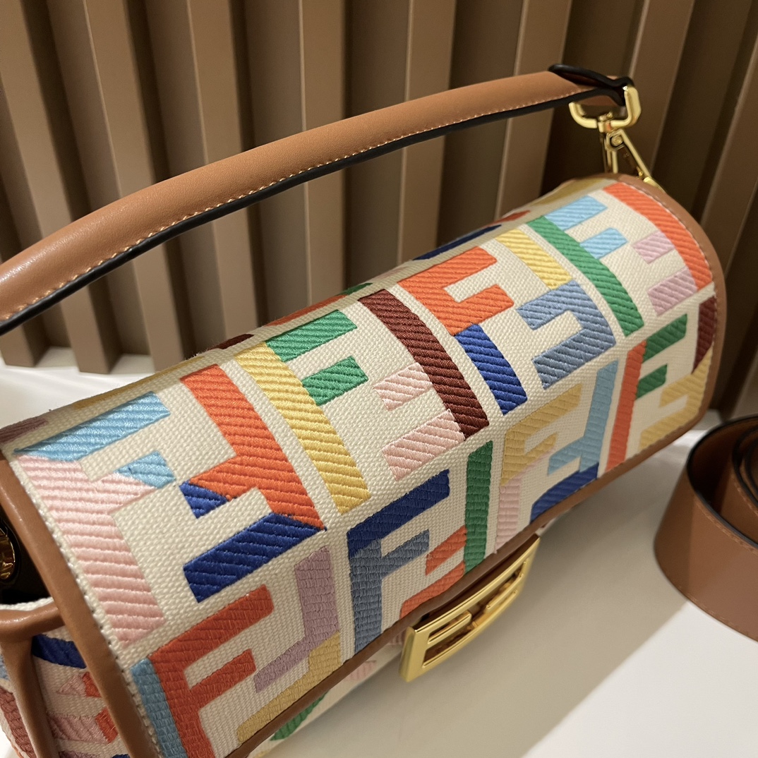 【Fendi】Baguette 26-5-15CM