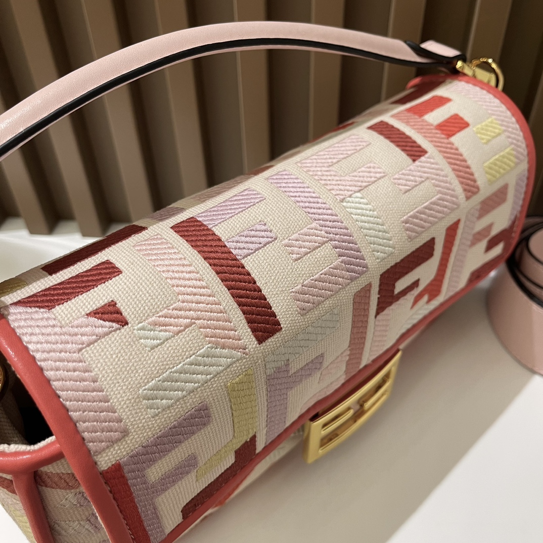 【Fendi】Baguette 26-5-15CM