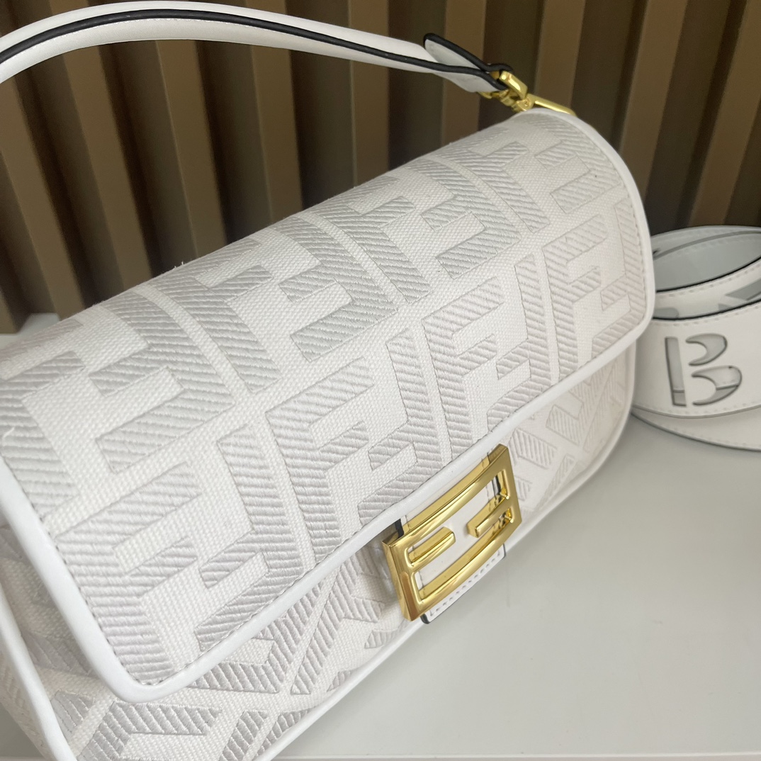 【Fendi】Baguette 26-5-15CM