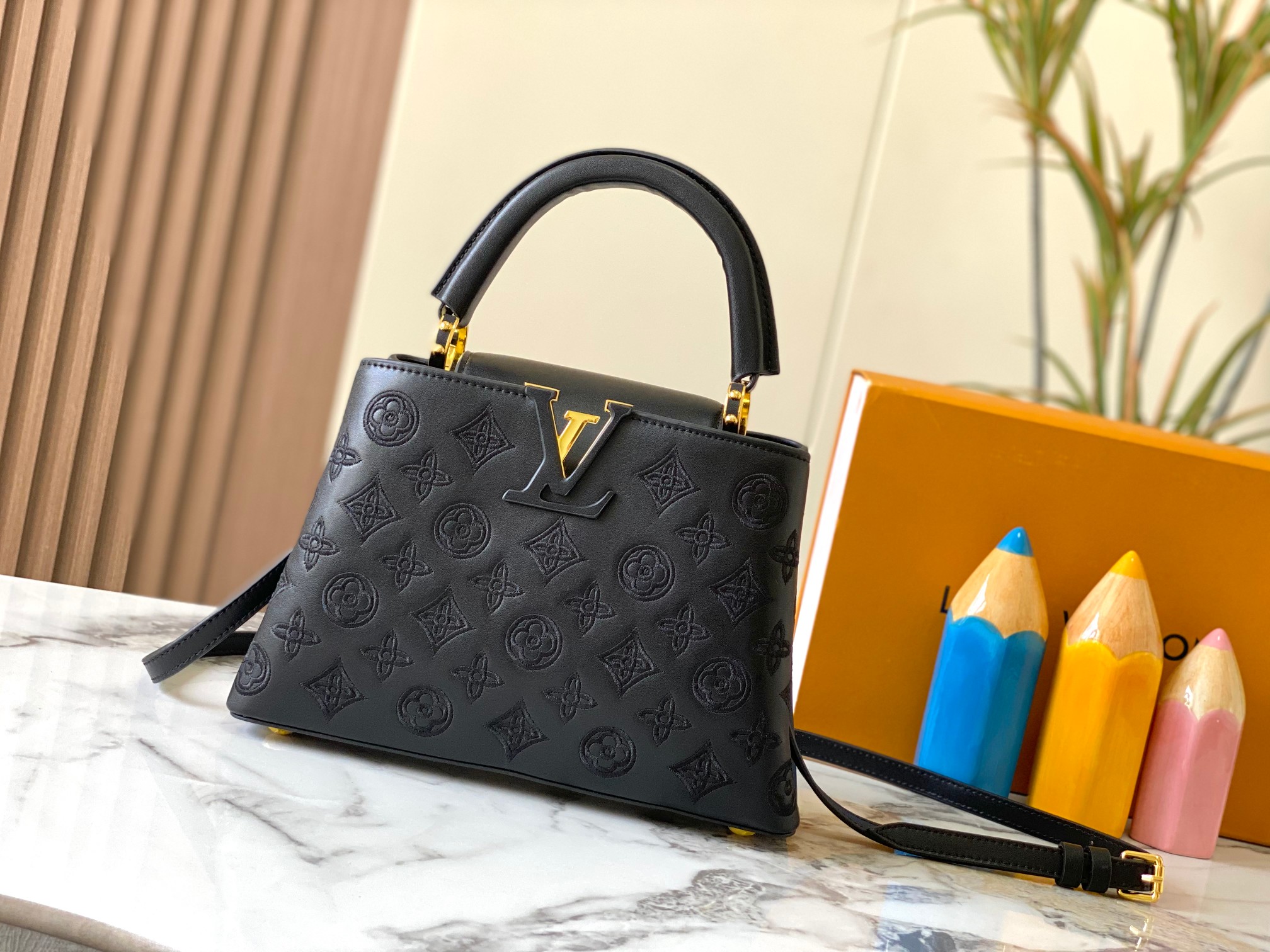 【LOUIS VUITTON】Capucines BB