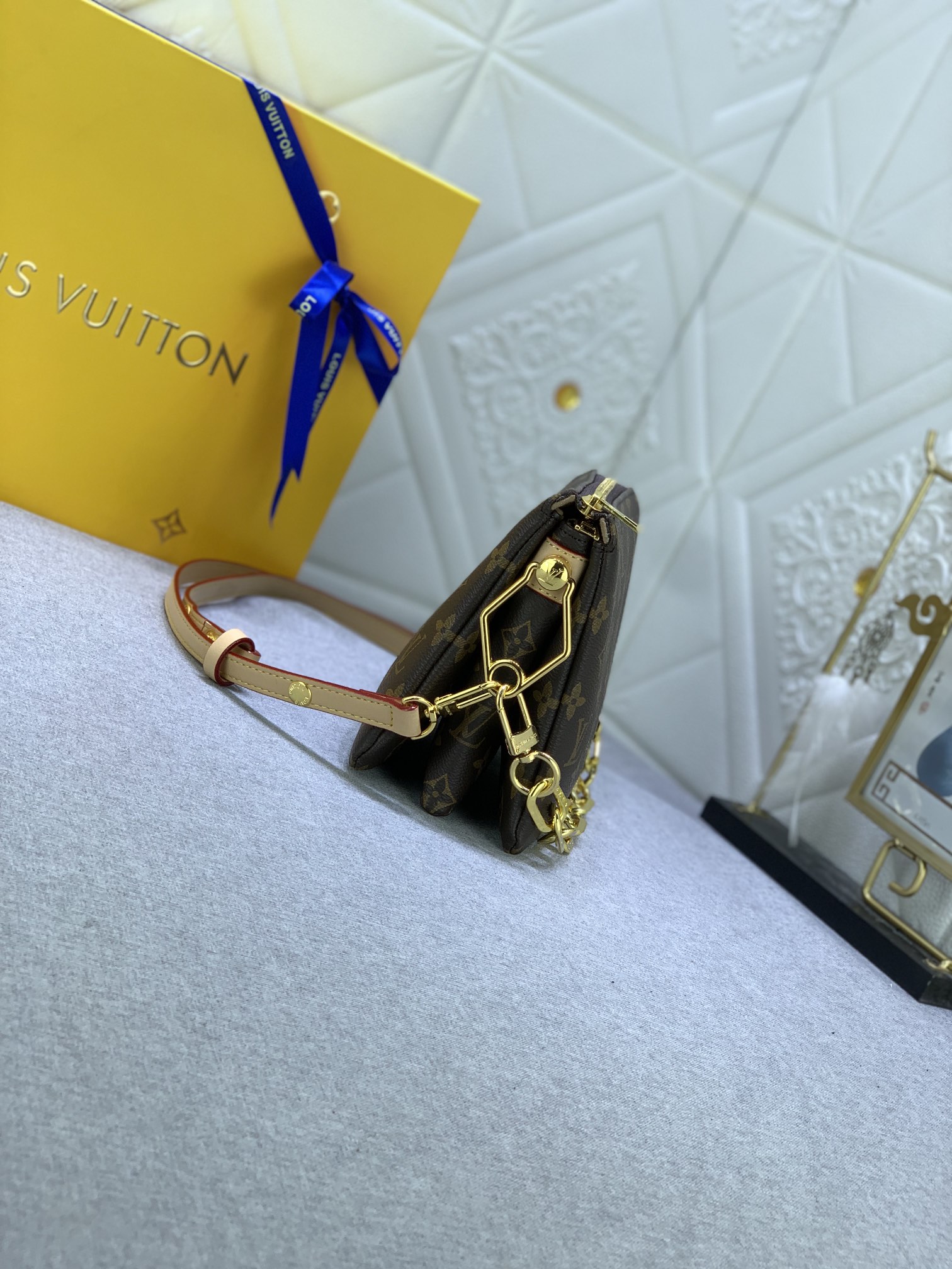 【LOUIS VUITTON】Coussin BB