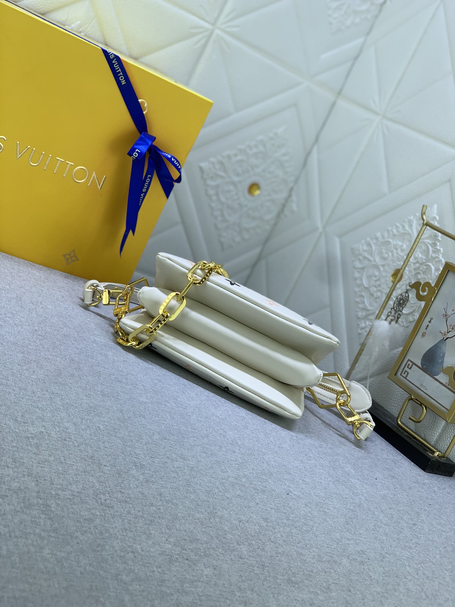 【LOUIS VUITTON】Coussin BB