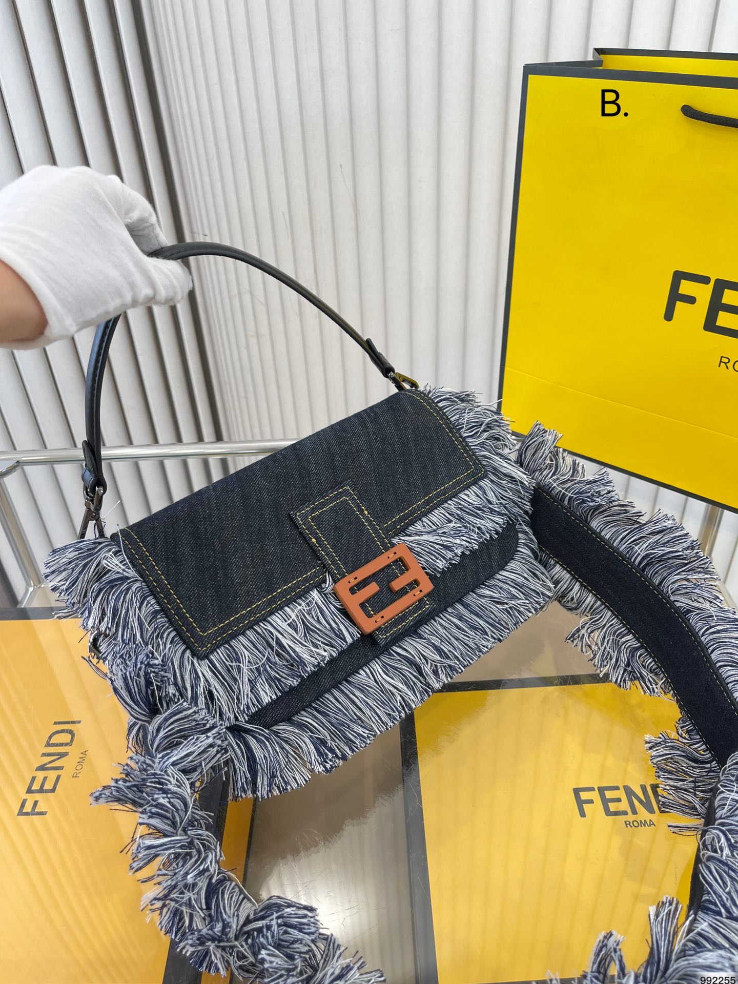 【Fendi】 25-14-10CM