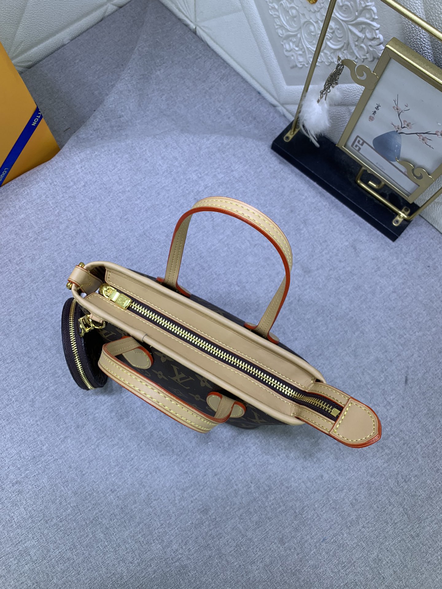 【LOUIS VUITTON】Neverfull BB 24x14x9cm