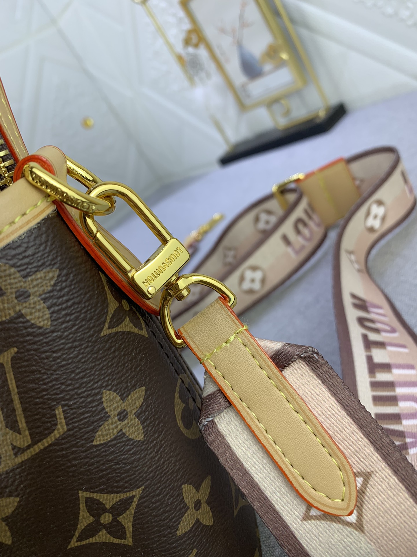 【LOUIS VUITTON】Neverfull BB 24x14x9cm