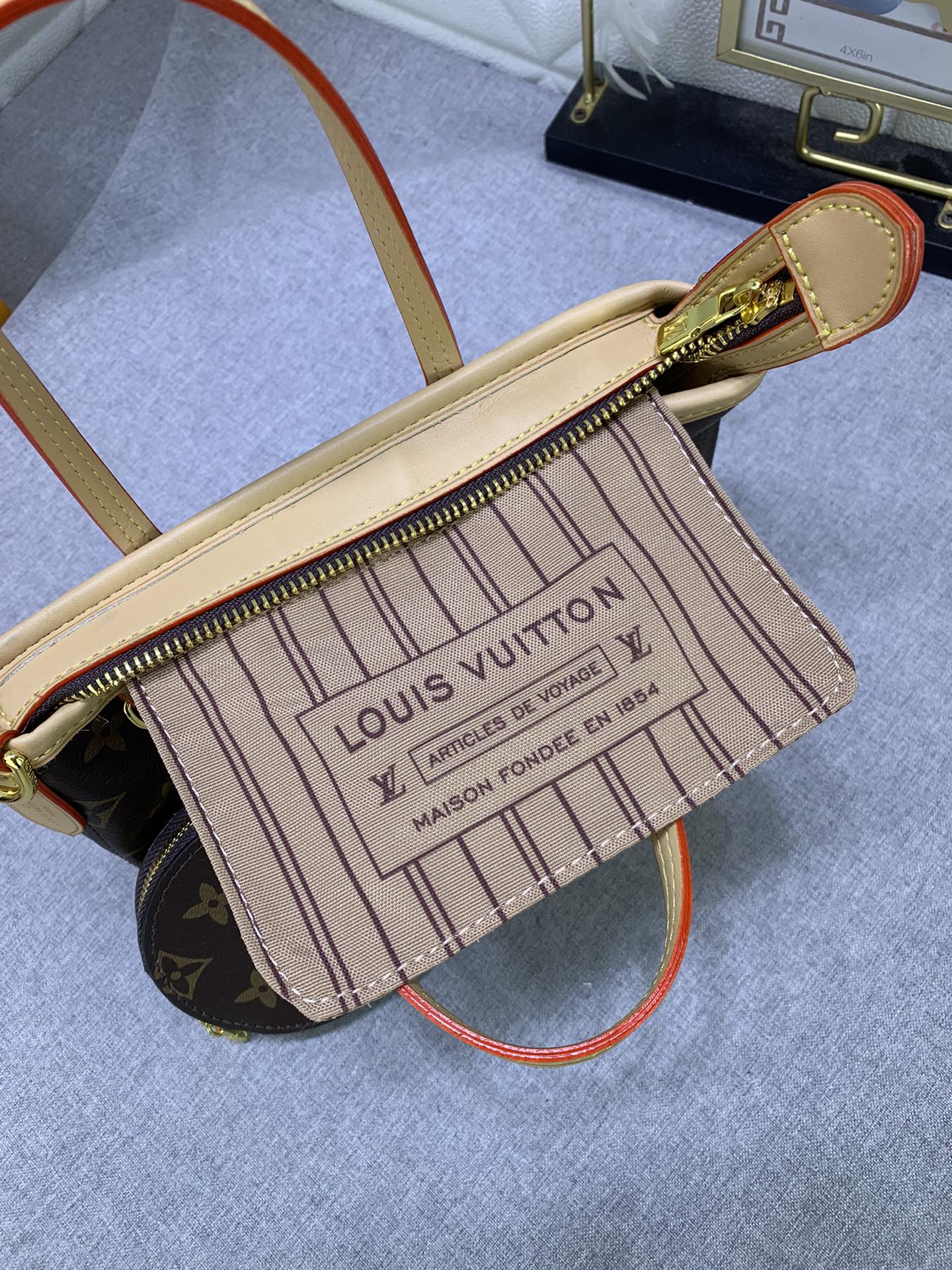 【LOUIS VUITTON】Neverfull BB 24x14x9cm