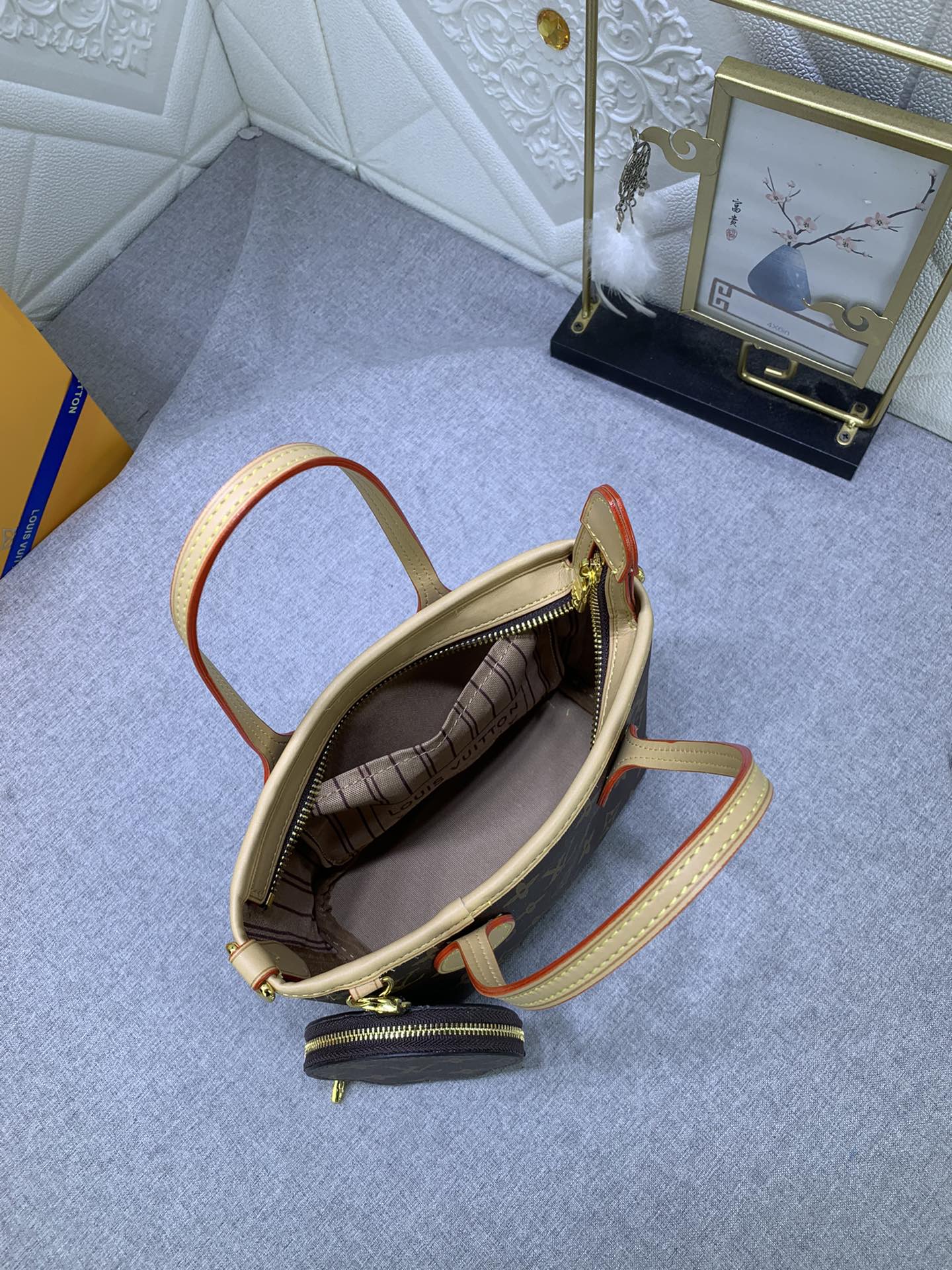 【LOUIS VUITTON】Neverfull BB 24x14x9cm