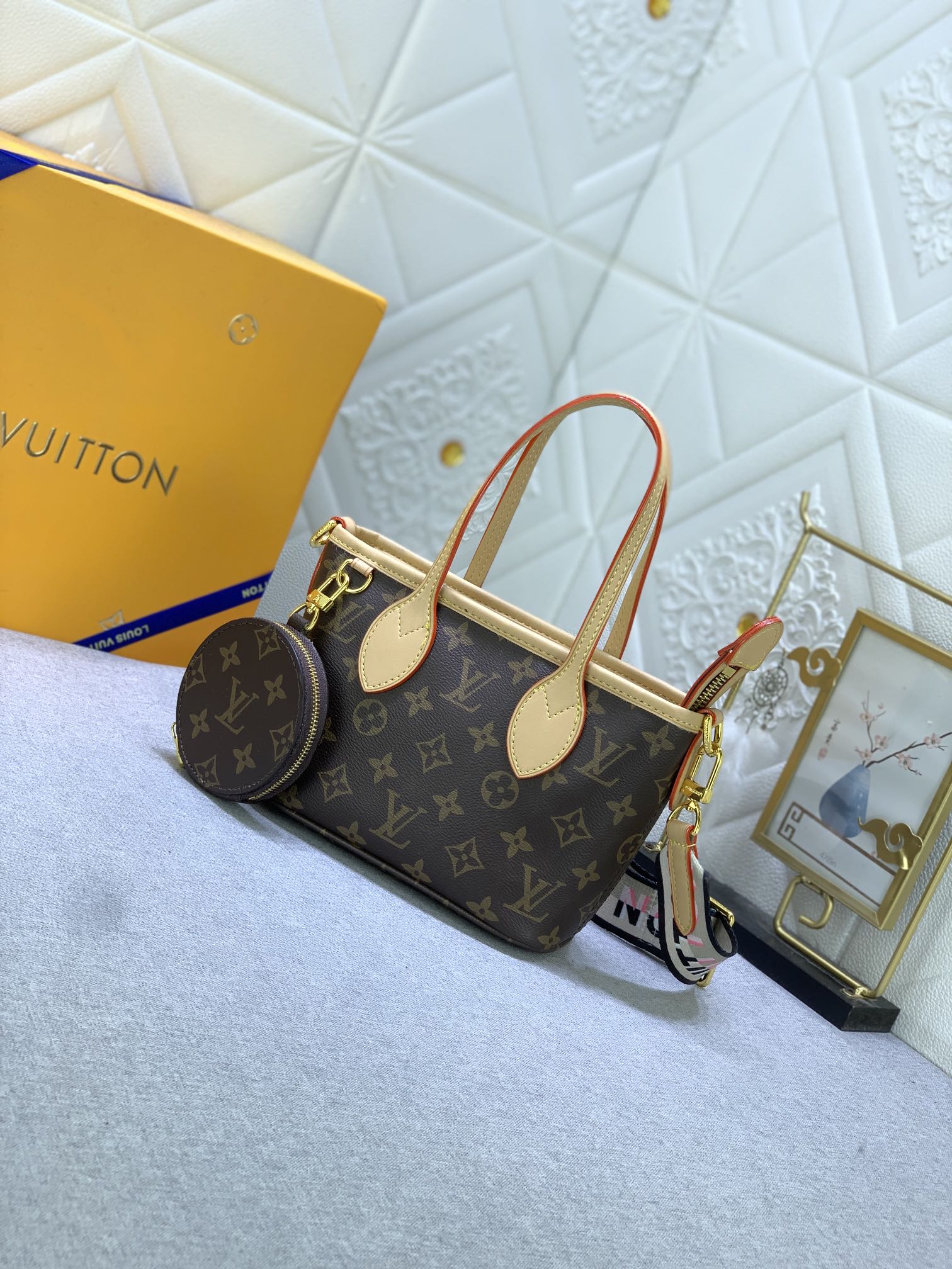 【LOUIS VUITTON】Neverfull BB 24x14x9cm