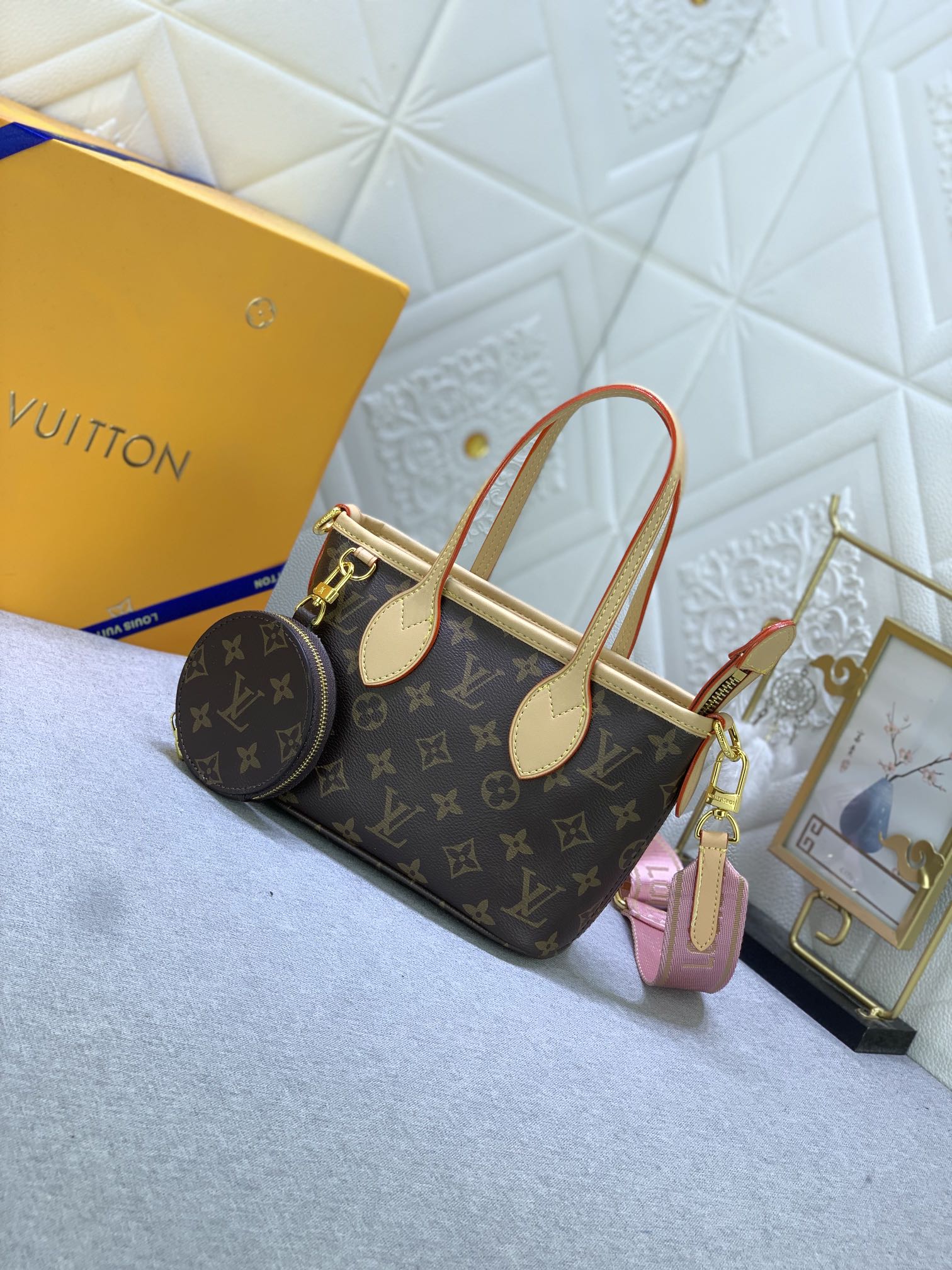 【LOUIS VUITTON】Neverfull BB 24x14x9cm