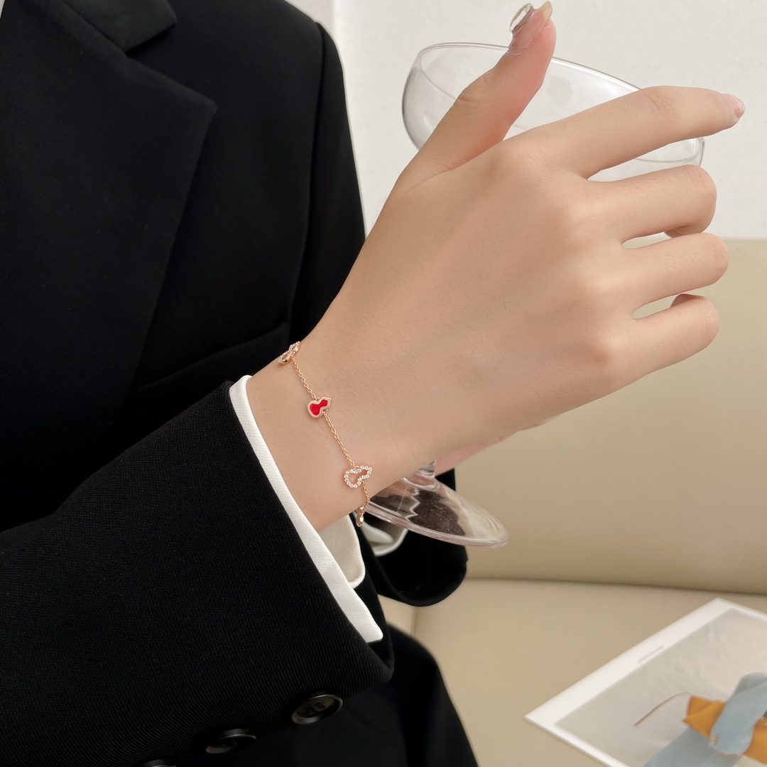 【ブレスレット】★QEELIN★