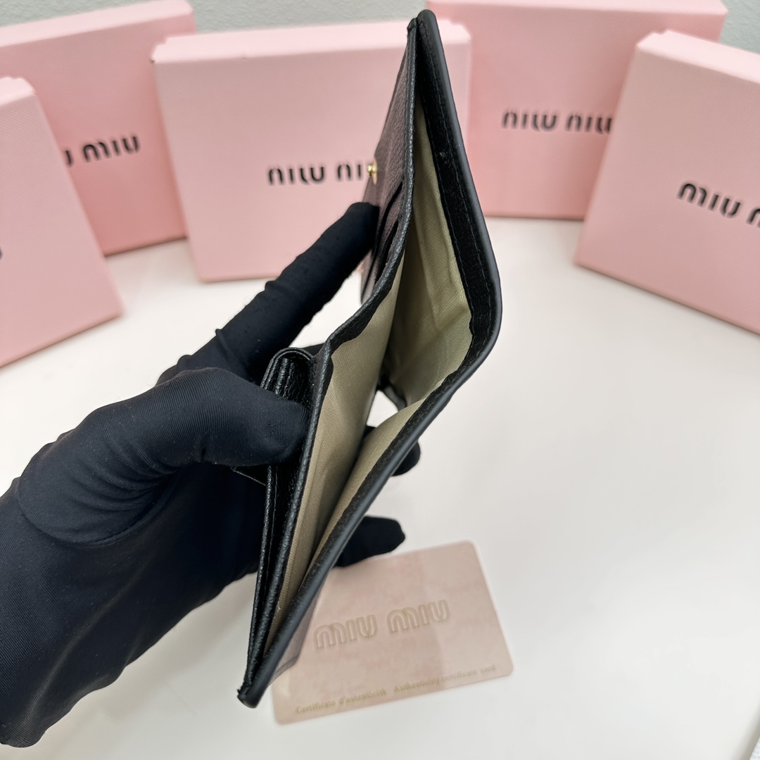 【MIUMIU】11.5*10*3CM