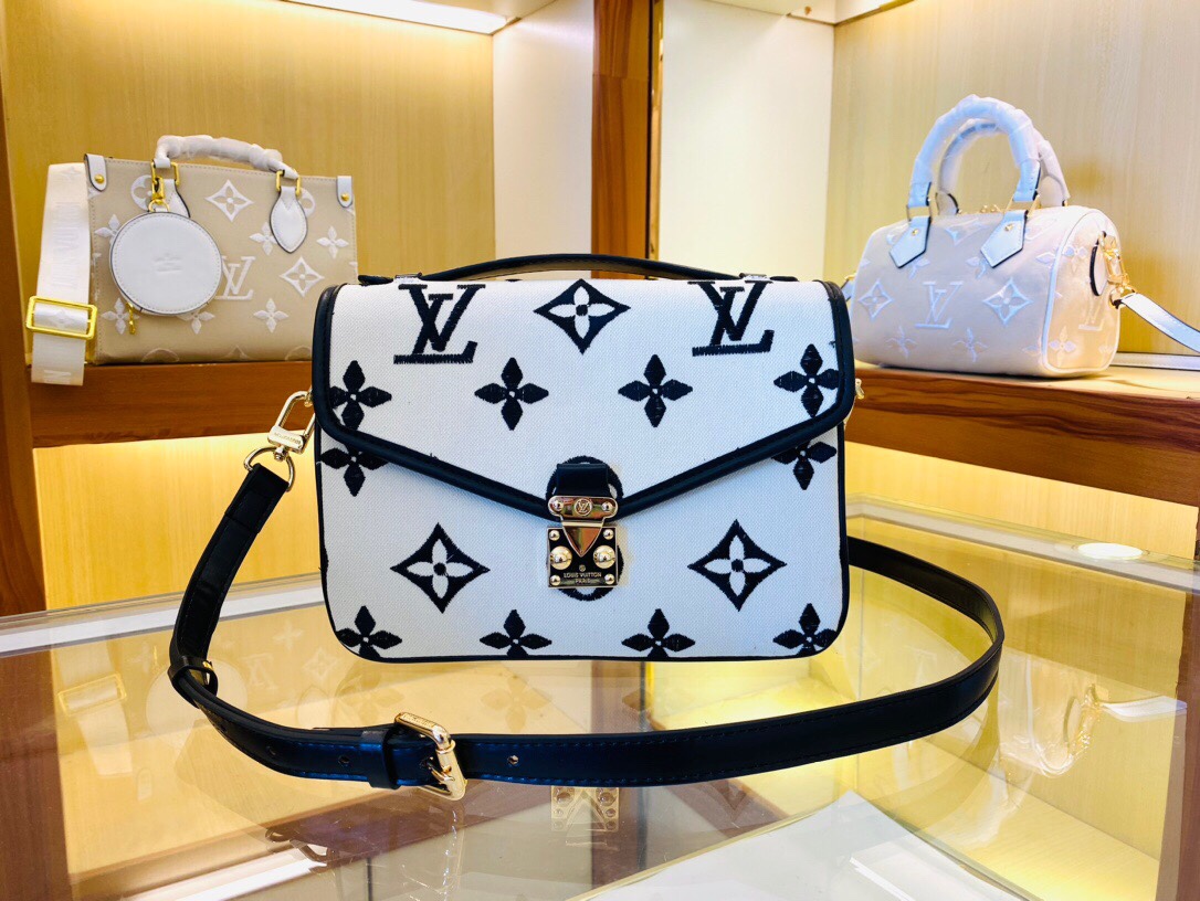 【LOUIS VUITTON】POCHETTE MÉTIS 25.0 x 19.0 x 7.0 cm