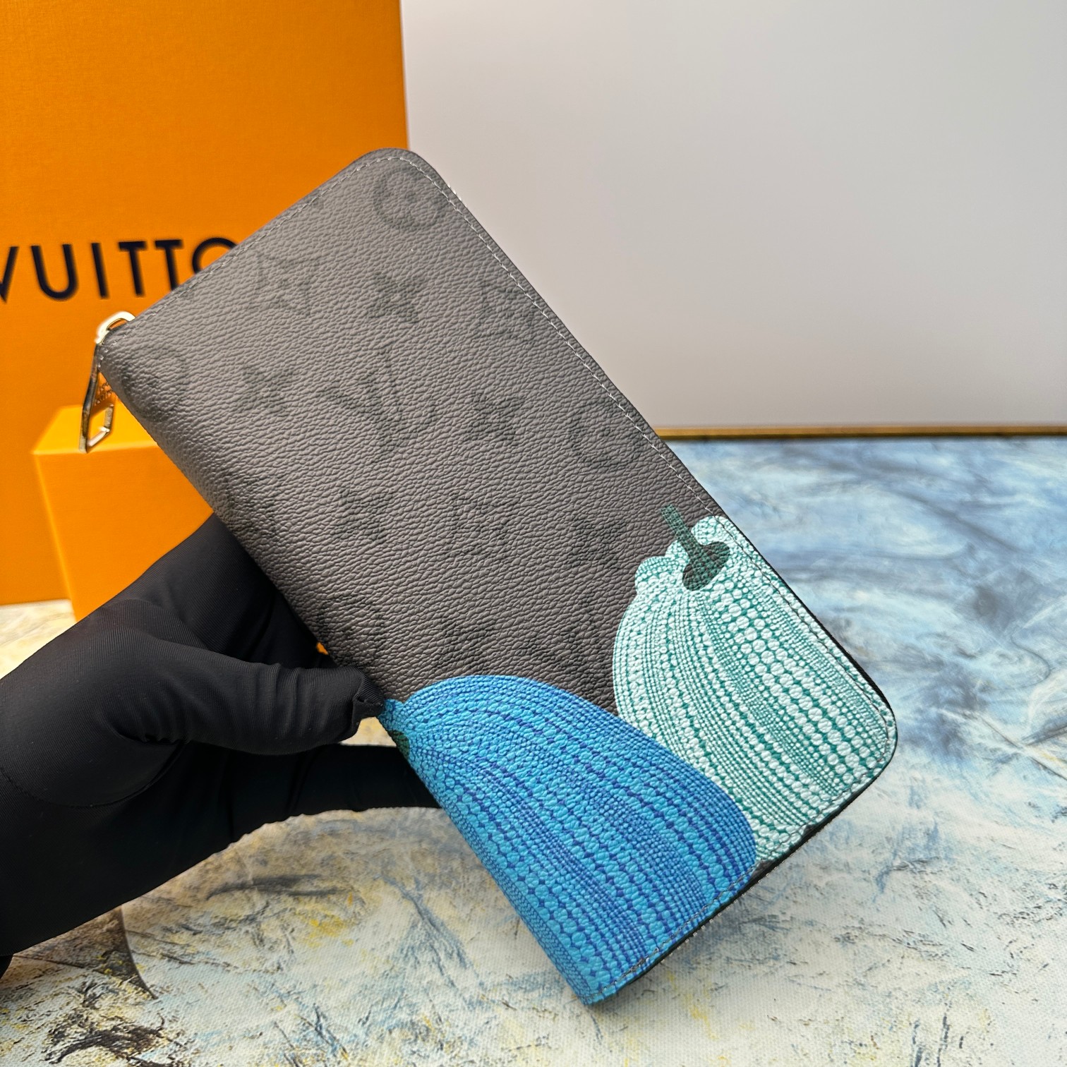 【LOUIS VUITTON】LV x YK Slender