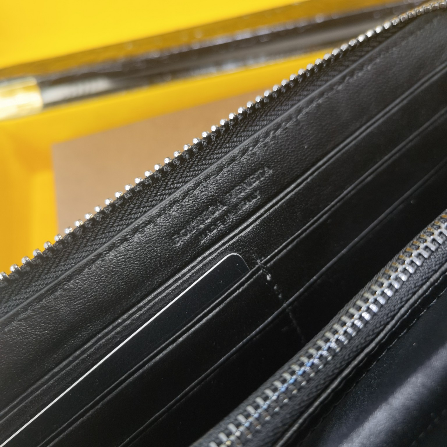 【Bottega Veneta】19-10-2.5cm