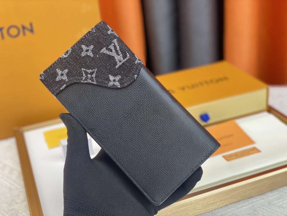 【LOUIS VUITTON】19x10*2CM
